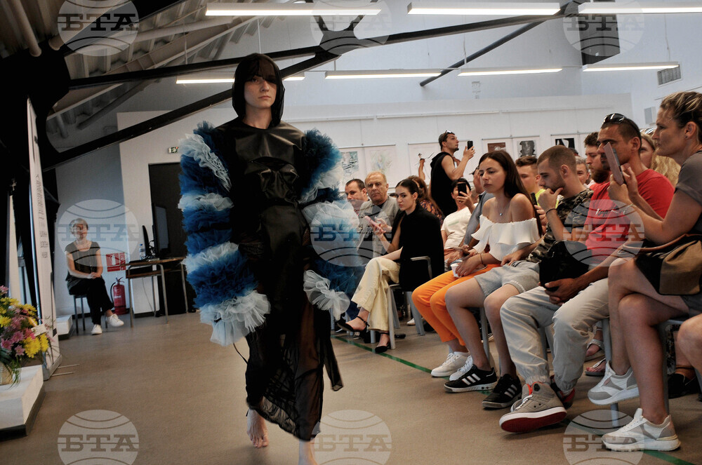 Бургас - НХА - ревю спектакъл