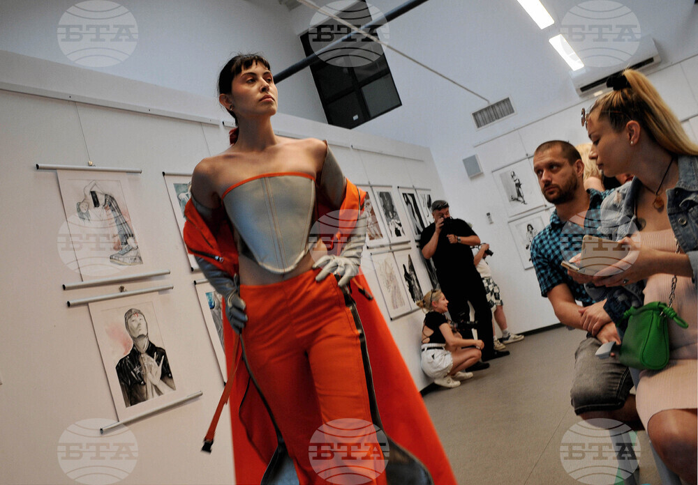 Бургас - НХА - ревю спектакъл