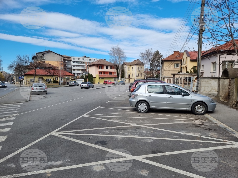 Пет паркинга с места за 150 коли ще изгради община Монтана