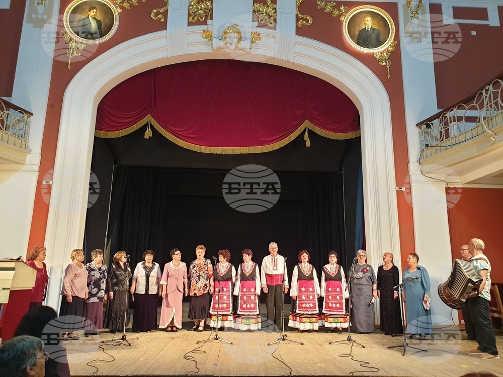Културен клуб на пенсионера „Щастливеца“ в Свищов отбеляза своята 55-годишнина