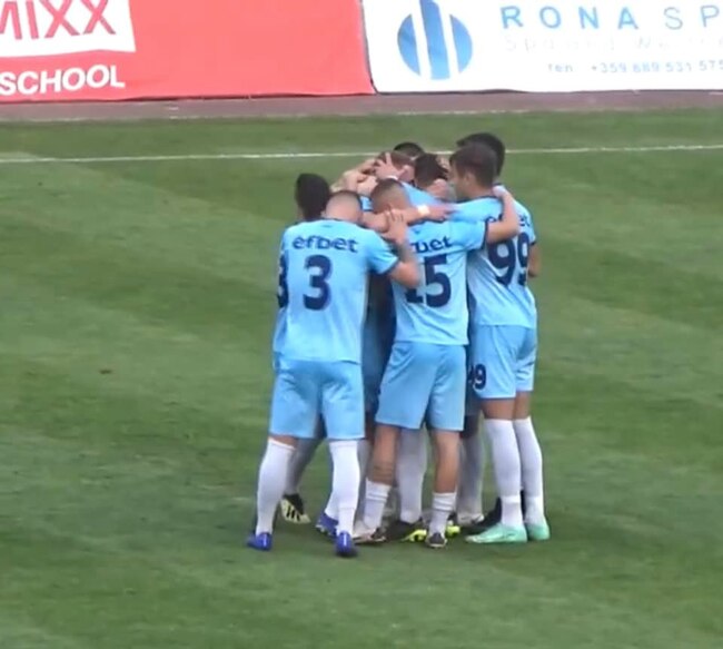 Третодивизионният ФК Созопол привлече украински защитник и голям бургаски талант