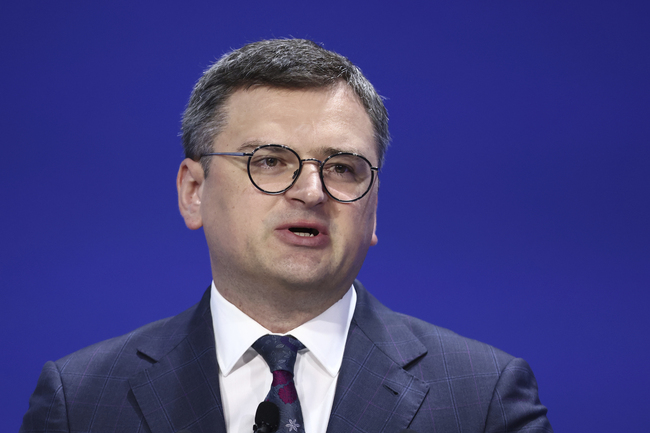 Кулеба за Франс прес: Украйна иска да възроди връзките си с Африка и се нуждае от повече западни оръжия, за да спечели войната