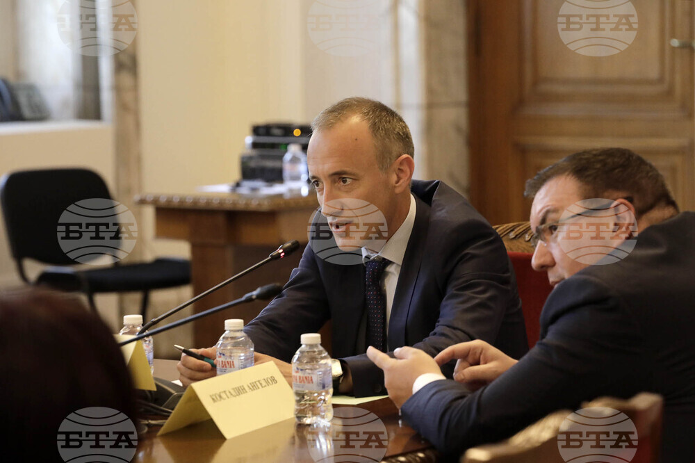 Парламент - Комисия по образованието и науката