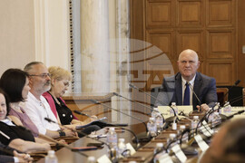 Парламент - Комисия по образованието и науката