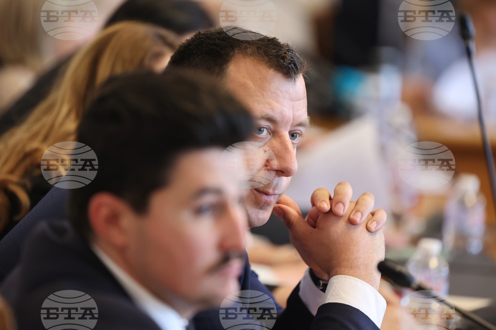 Парламент - Комисия по правни въпроси - Петър Петров