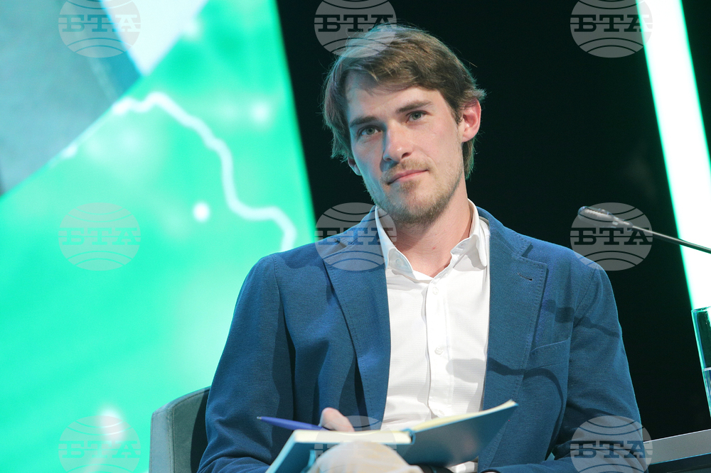 Форум - Зелен преход - Бъдещето на AI и DISRUPTIVE технологиите. От технологичната революция до етичните въпроси