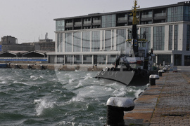 Бургас - пристанище - силен вятър