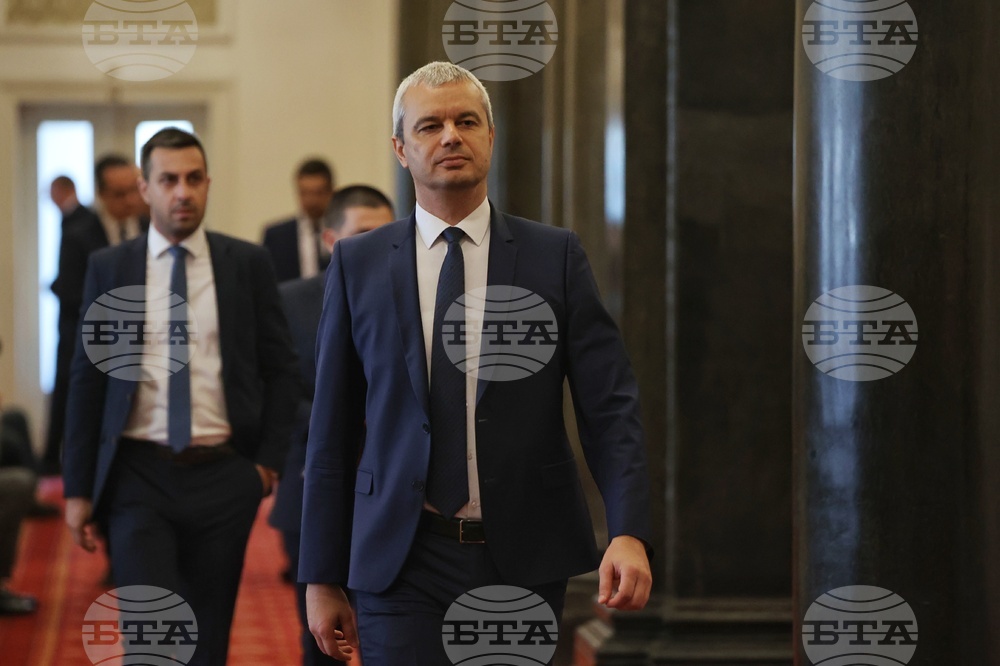 Vazrazhdane Leader Kostadinov: Bulgarian Government Has Declared War on Vazrazhdane, Party Will Not Give in to Provocations