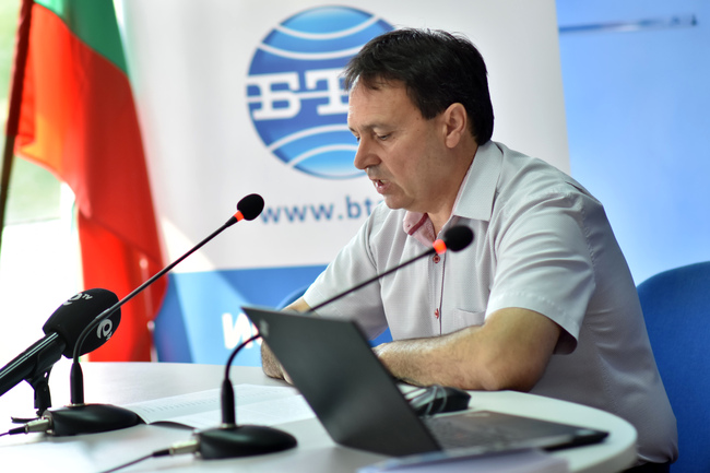 Надявам се да се реализират прогнозните резултатите по кохезионната политика на ЕС, заяви областният управител на Хасково Красимир Ангелов