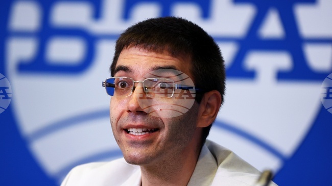 Над 500 души посетиха Есенния ден на отворените врати на Физическия факултет на Софийския университет