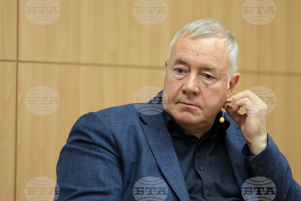 Туристът живее, за да се наслаждава, да се забавлява и да се образова, казва пред списание ЛИК социалният антрополог доц. Харалан Александров