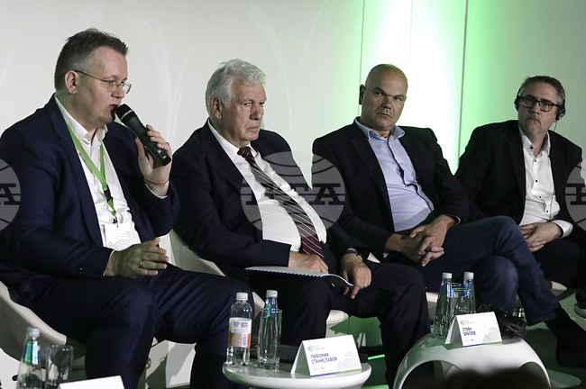  Форум - Зелен преход - Електрификация на транспорта – колко бързо, колко далеч?