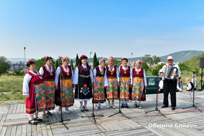 Стефан Радев: Община Сливен ще продължи да осигурява по-добри условия и комфорт за пенсионерските клубове