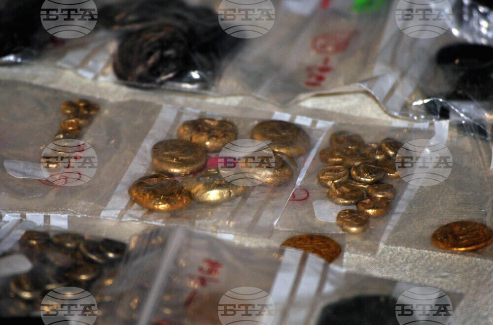 Бургас - Археологически музей - предаване на старинни монети