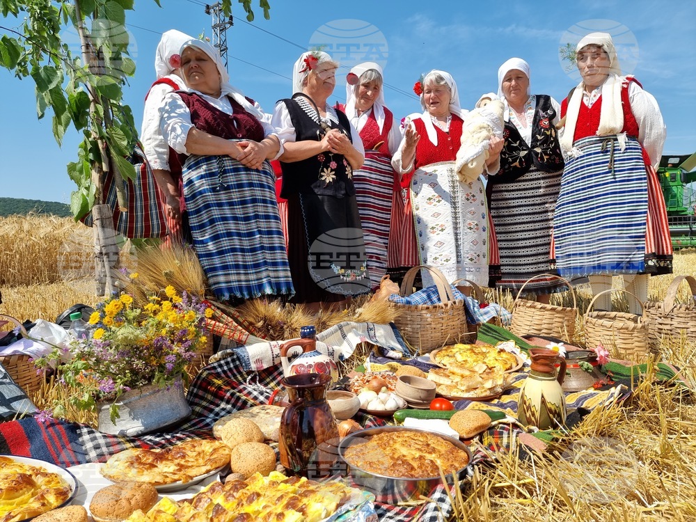 Село Търнава - откриване на жътвата