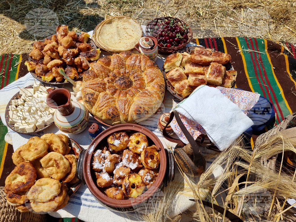 Село Търнава - откриване на жътвата