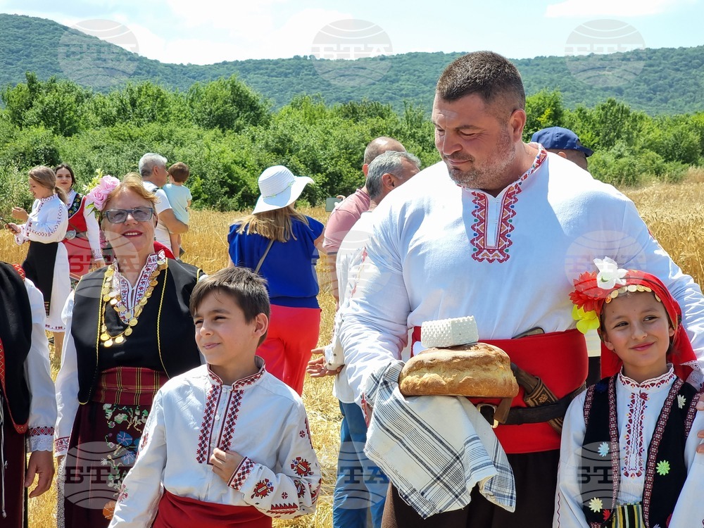Село Търнава - откриване на жътвата