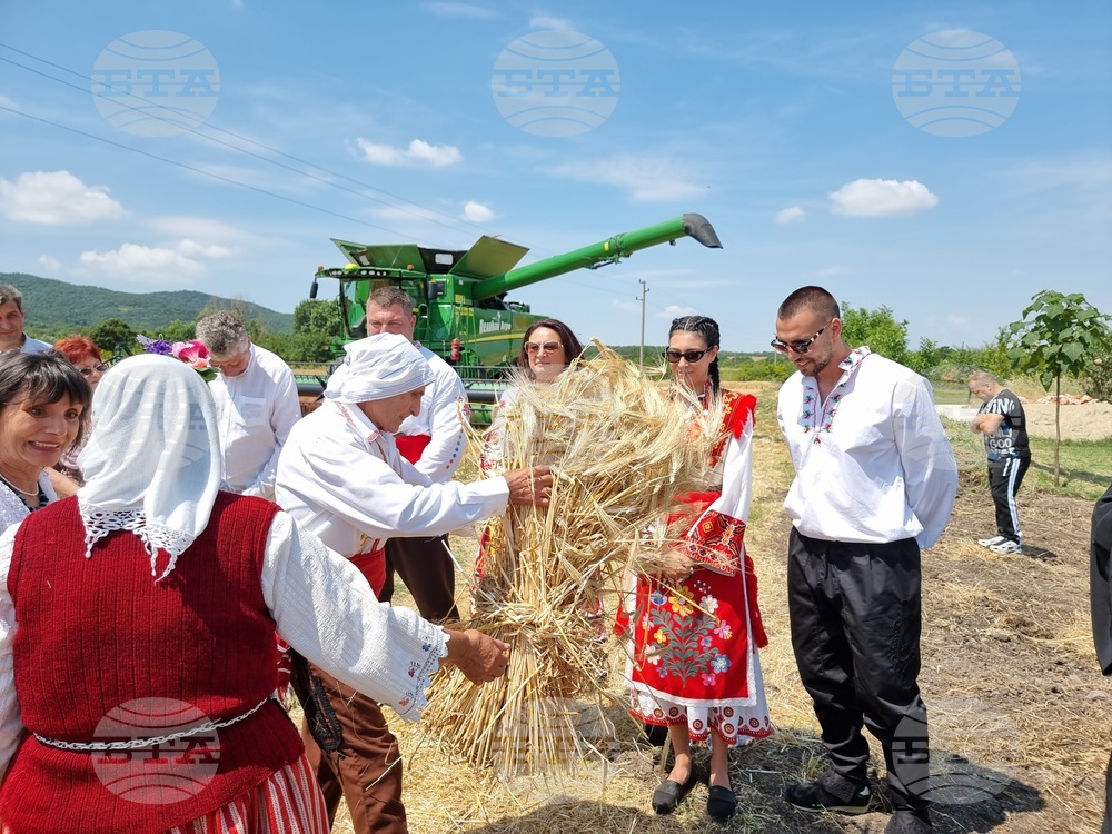 Село Търнава - откриване на жътвата