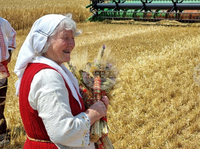 Село Търнава - откриване на жътвата