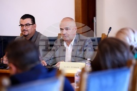 Парламент - Комисия по транспорт и съобщения