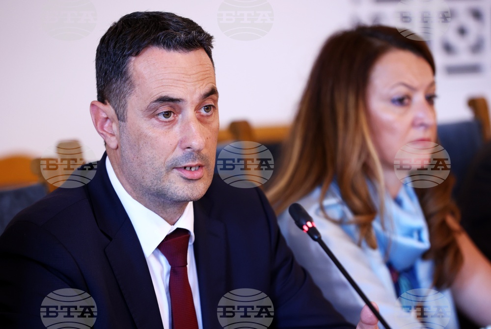 Парламент - Комисия по транспорт и съобщения