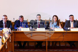 Парламент - Комисия по транспорт и съобщения