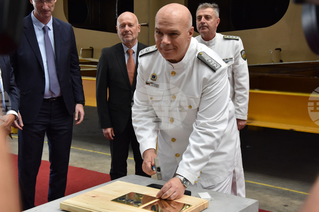 Варна - кораб - кил - залагане