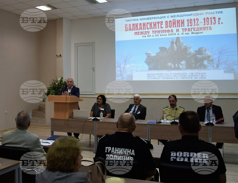 Областният управител Огнян Асенов приветства участниците в Международната научна конференция "Балканските войни 1912-1913 – между триумфа и трагедията"