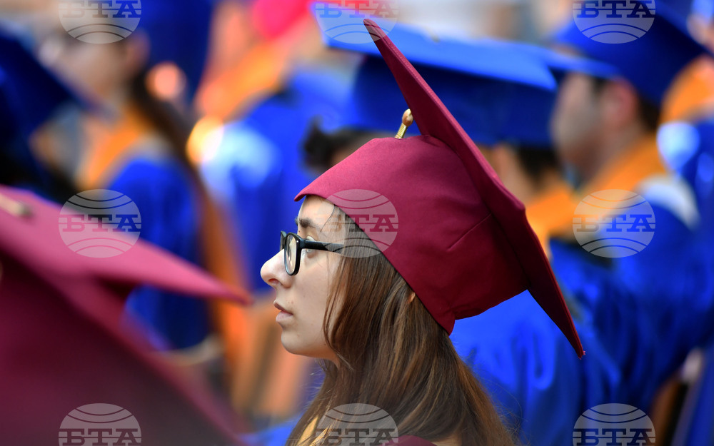 Исперих - профилирана гимназия - дипломиране