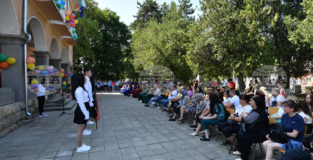 Исперих - профилирана гимназия - дипломиране