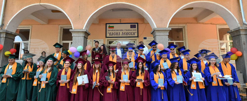 Исперих - профилирана гимназия - дипломиране