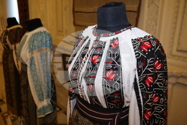 Румъния - 24 юни - Световен ден на румънската ия – традиционната румънска блуза с шевици