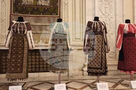 Румъния - 24 юни - Световен ден на румънската ия – традиционната румънска блуза с шевици