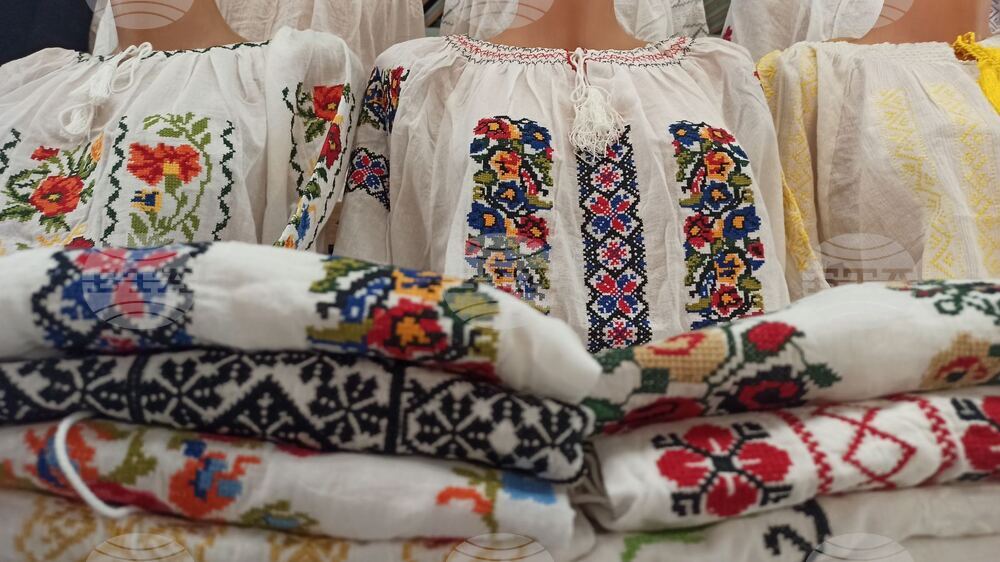 Румъния - 24 юни - Световен ден на румънската ия – традиционната румънска блуза с шевици