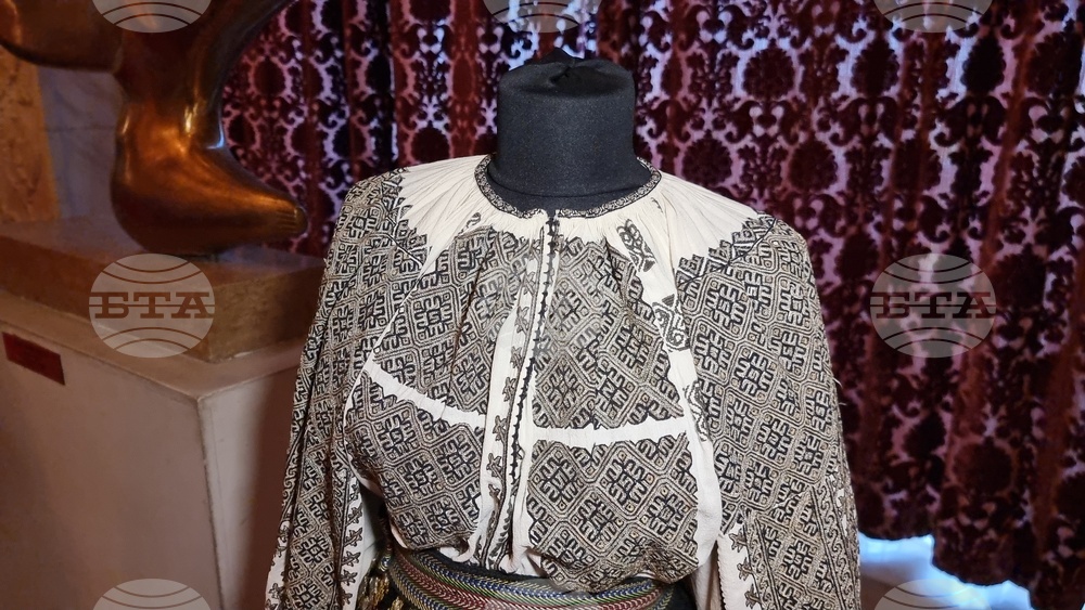 Румъния - 24 юни - Световен ден на румънската ия – традиционната румънска блуза с шевици