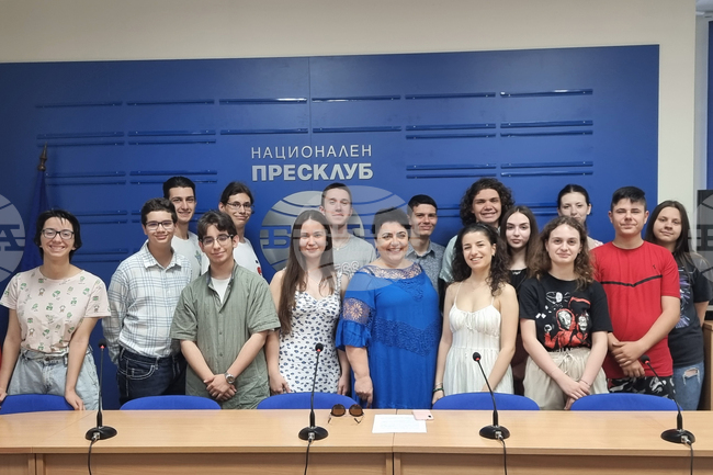 Национален пресклуб на БТА Плевен - пресконференция - младежки център