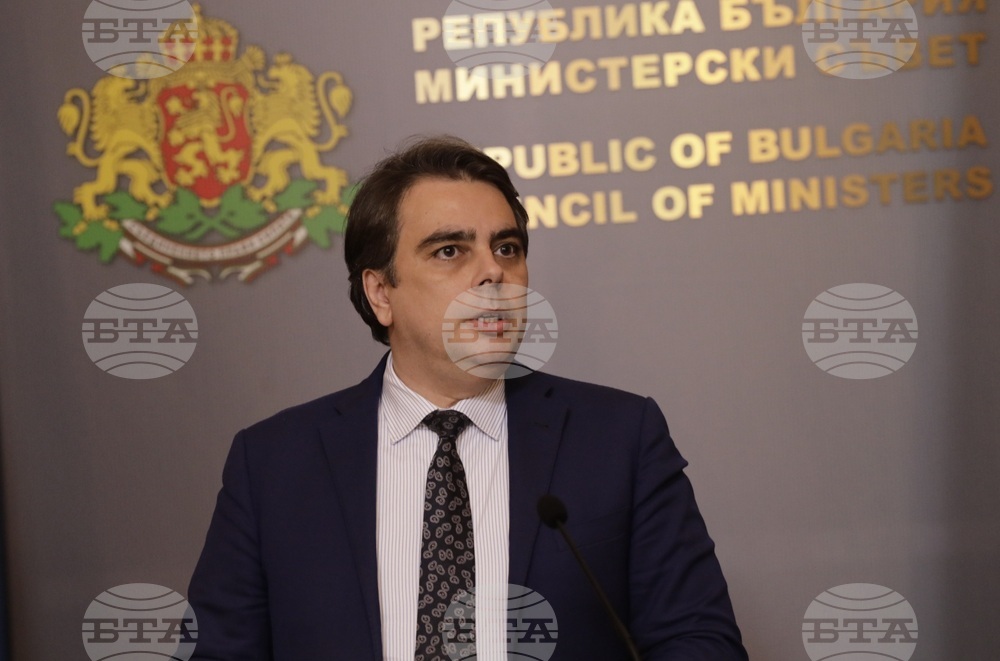 Министерски съвет - брифинг - Асен Василев