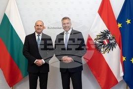 Австрия - Румен Радев - Карл Нехамер