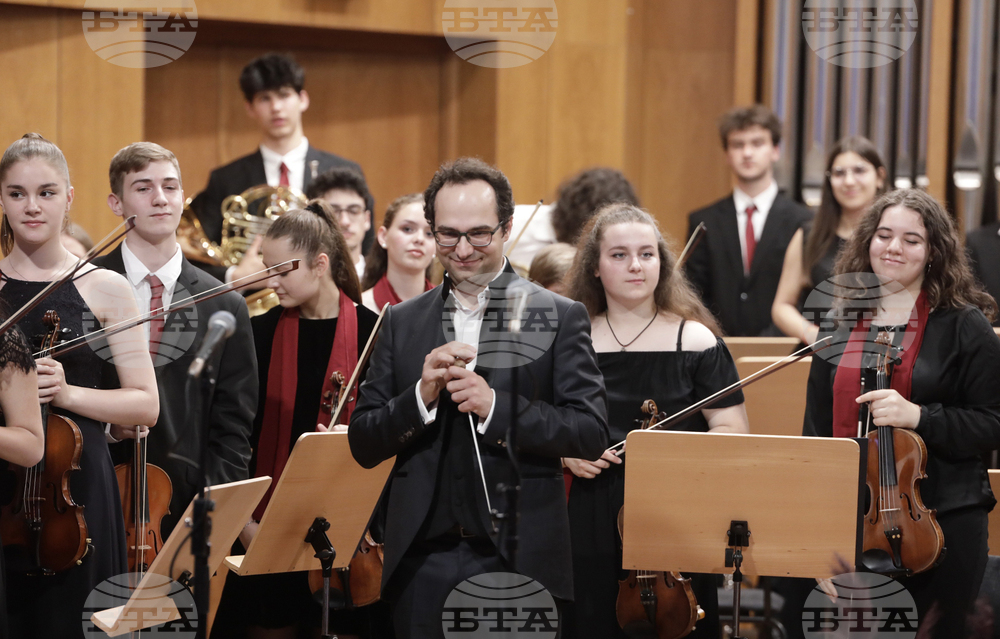 НМА „Проф. Панчо Владигеров“ - награди - Филхармония „Пионер“ - Любомир Денев-син