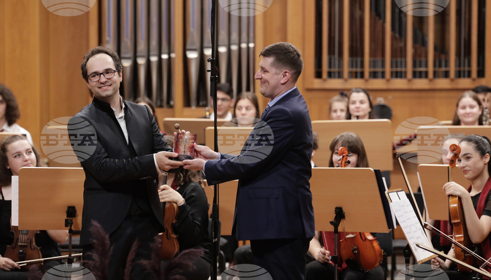 НМА „Проф. Панчо Владигеров“ - награди - Милен Митев - Любомир Денев-син