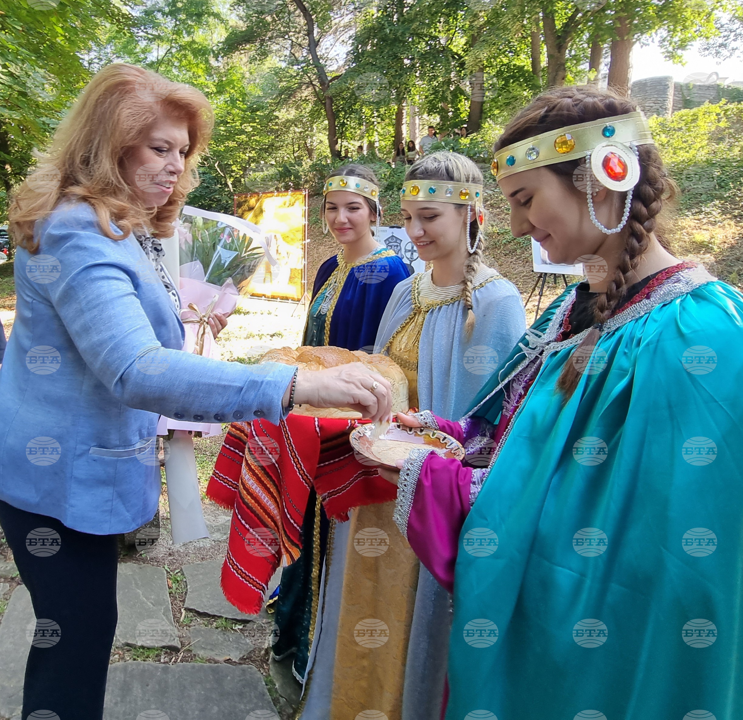 Шумен - Илияна Йотова - Шести международен културен форум „Велики Преслав – история на цял един народ“