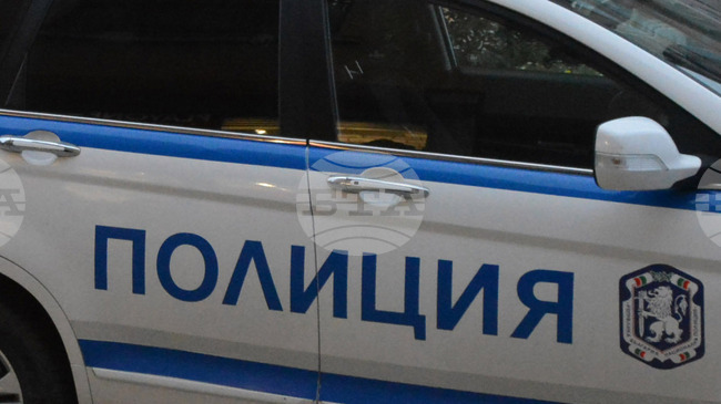 При акция на столичната полиция са задържани трима души след сделка с фалшиви еврови банкноти