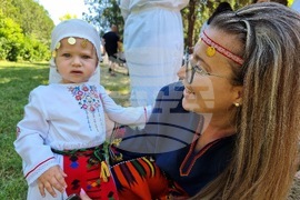 село Генерал Инзово - Фестивал на народната носия "Модата се мени, фолклорът остава", снимка: Мира Безус