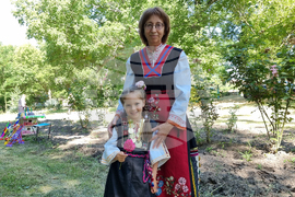 Село Генерал Инзово - Седми фестивал на народната носия "Модата се мени, фолклорът остава"