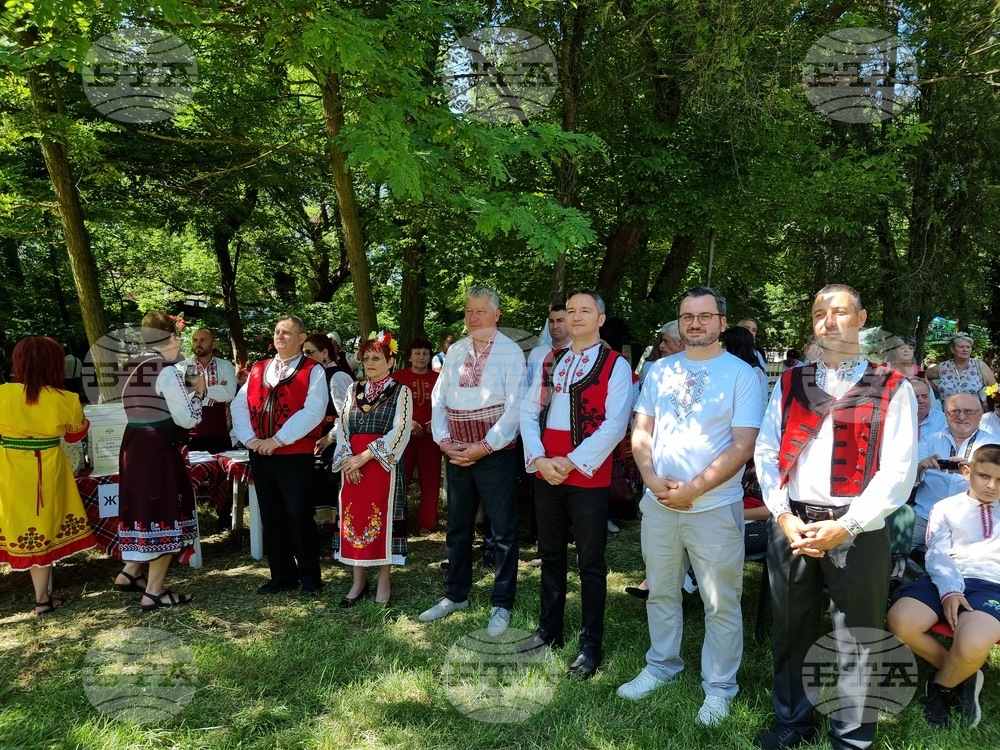 Село Генерал Инзово - Седми фестивал на народната носия "Модата се мени, фолклорът остава"