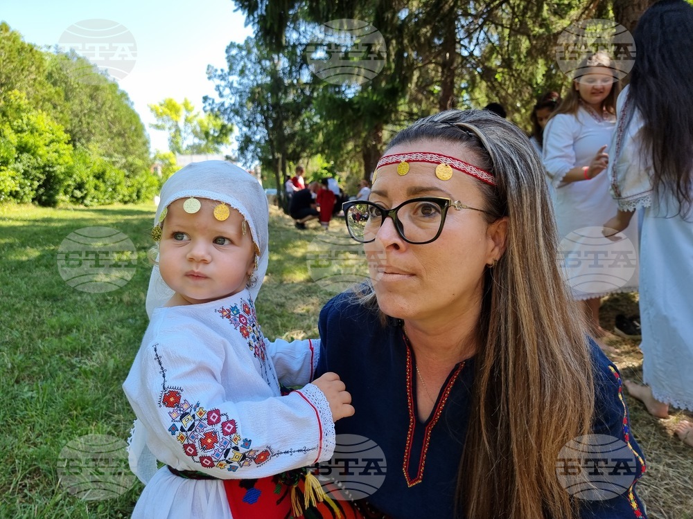 Село Генерал Инзово - Седми фестивал на народната носия "Модата се мени, фолклорът остава"