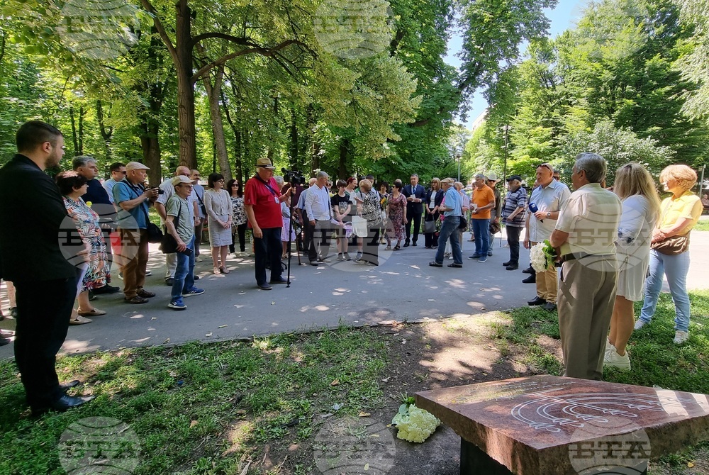 Шумен - паметна плоча - спасяването на българските евреи