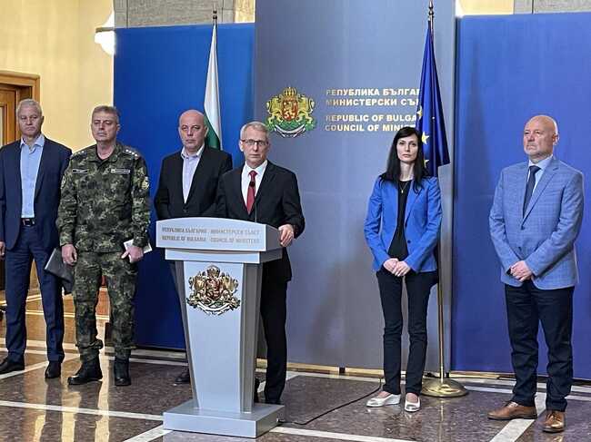 МС: Няма непосредствена опасност за България заради напрежението в Русия