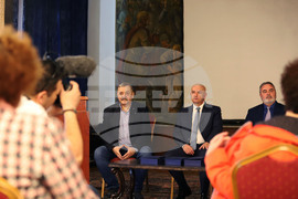 Началникът на ВМА с признание от граждани за битката с COVID-19