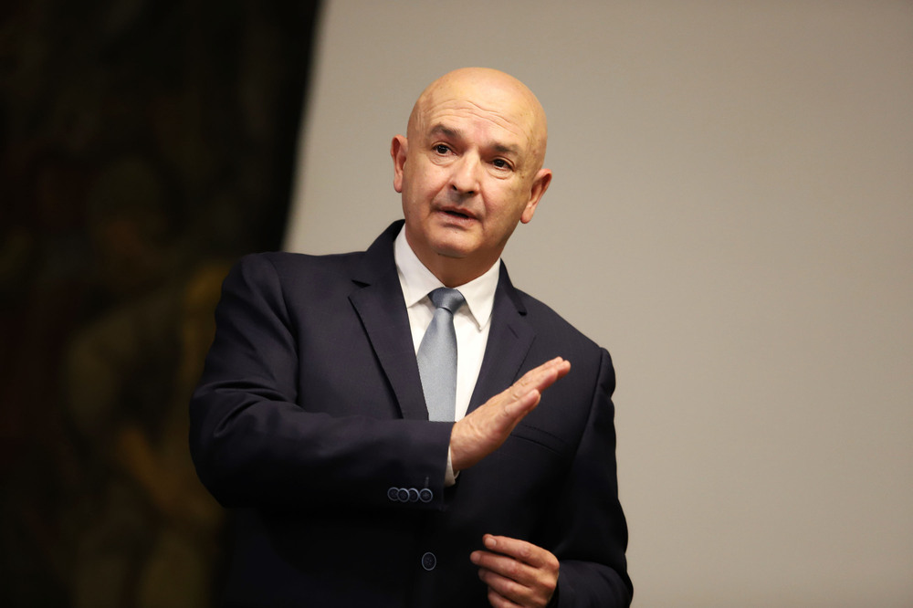 Началникът на ВМА с признание от граждани за битката с COVID-19